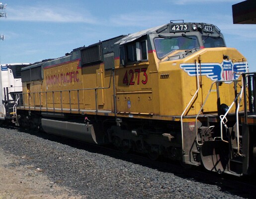 UP4273&nbsp;&lpar;SD70M&rpar;