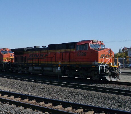 BNSF5389&nbsp;&lpar;DASH&nbsp;9-44CW&rpar;