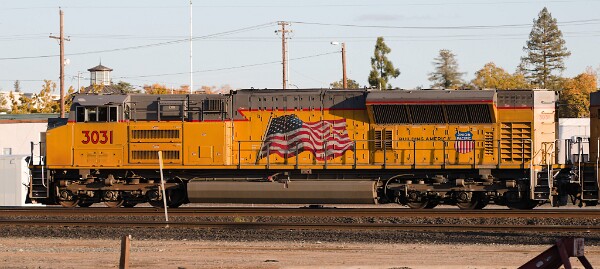 UP3031&nbsp;&lpar;SD70AH&rpar;*