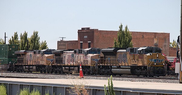 UP8661&nbsp;&lpar;SD70ACe&rpar; - UP5633&nbsp;&lpar;C44ACCTE&rpar; - UP7747&nbsp;&lpar;C45ACCTE&rpar;