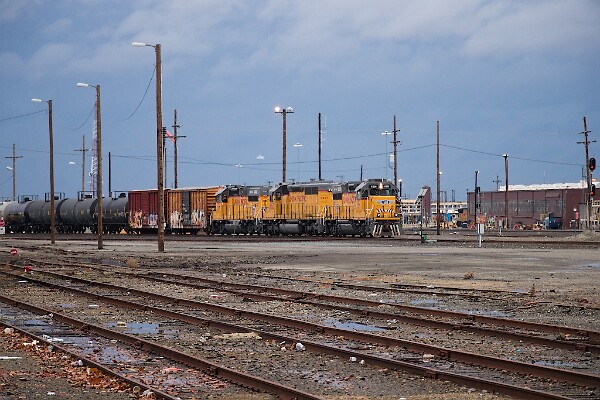UPY1005&nbsp;&lpar;GP22T4&rpar; - UP1863&nbsp;&lpar;SD40N&rpar; - UPY1007&nbsp;&lpar;GP22T4&rpar;