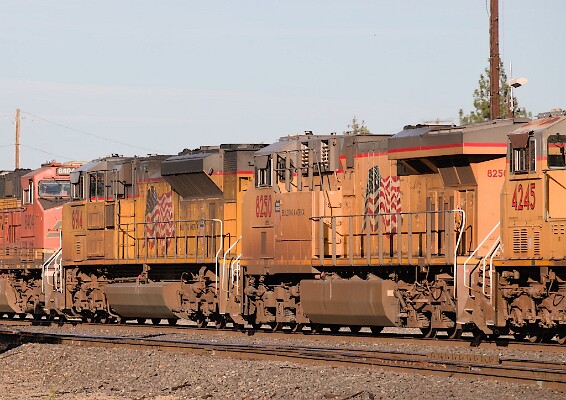 UP8250&nbsp;&lpar;C45AH&rpar; - UP8914&nbsp;&lpar;SD70AH&rpar;