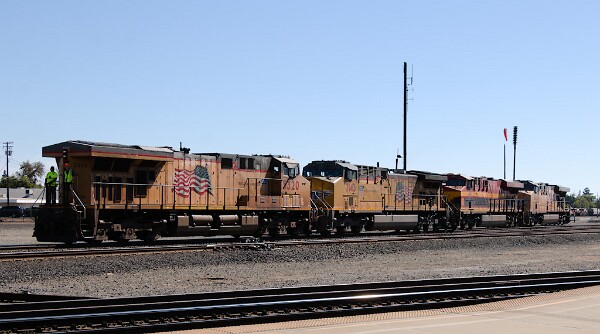 UP5320&nbsp;&lpar;C45ACCTE&rpar; - UP7143&nbsp;&lpar;C44ACM&rpar; - KCS4825&nbsp;&lpar;ES44AC&rpar; - UP5418&nbsp;&lpar;C45ACCTE&rpar;