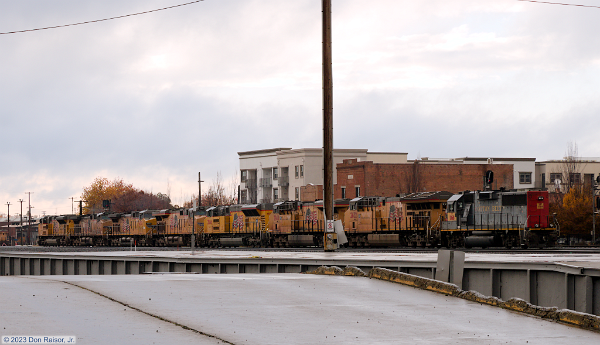 UP9041&nbsp;&lpar;SD70AH&rpar; - UP5726&nbsp;&lpar;C44ACCTE&rpar; - UP6733&nbsp;&lpar;C44AC&rpar; - UP7922&nbsp;&lpar;C45ACCTE&rpar; - UP3046&nbsp;&lpar;SD70AH&rpar;&ast; - UP7948&nbsp;&lpar;C45ACCTE&rpar; - UP2632&nbsp;&lpar;C45AH&rpar; - UP1068&nbsp;&lpar;GP60&rpar;