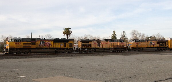 UP8833&nbsp;&lpar;SD70AH&rpar; - UP5702&nbsp;&lpar;C44ACCTE&rpar; - UP2579&nbsp;&lpar;C45AH&rpar;