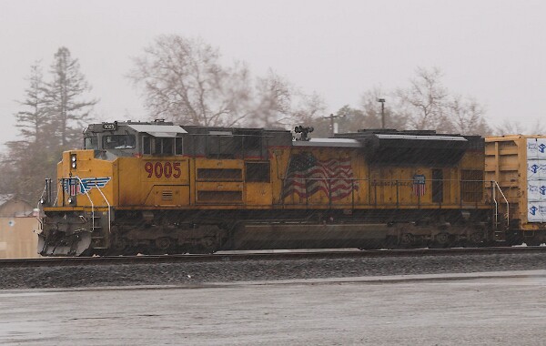 UP9005&nbsp;&lpar;SD70AH&rpar;