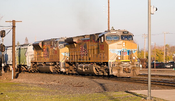 UP7185&nbsp;&lpar;C44ACM&rpar; - UP3060&nbsp;&lpar;SD70AH&rpar;*