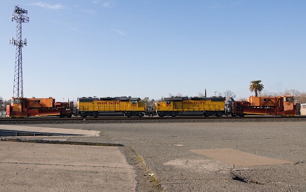 SPMW4032 Spreader - UP590&nbsp;&lpar;GP38N&rpar; - UP576&nbsp;&lpar;GP38N&rpar; - SPMW4031 Spreader