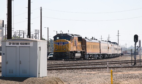 UP4533&nbsp;&lpar;SD70M&rpar;