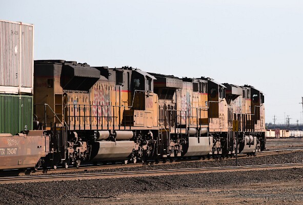 UP8229&nbsp;&lpar;C45AH&rpar; - UP7052&nbsp;&lpar;C44ACM&rpar; - UP8898&nbsp;&lpar;SD70AH&rpar;