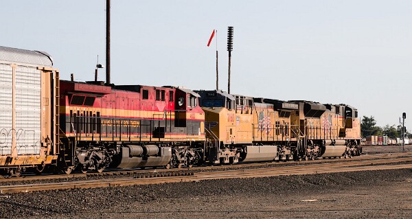 UP8893&nbsp;&lpar;SD70AH&rpar; - UP7160&nbsp;&lpar;C44ACM&rpar; - KCS4622&nbsp;&lpar;AC4400CW&rpar;