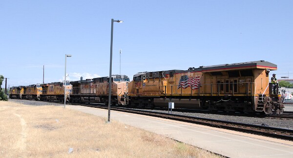 UP8425&nbsp;&lpar;SD70ACE&rpar; - UP6555&nbsp;&lpar;C44ACCTE&rpar; - UP7352&nbsp;&lpar;C45ACCTE&rpar; - UP6465&nbsp;&lpar;C44AC&rpar; - UP7518&nbsp;&lpar;C45ACCTE&rpar;