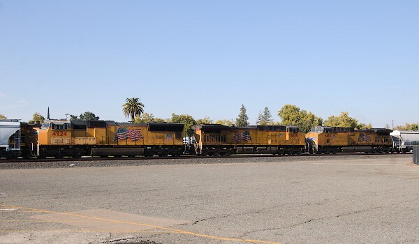 UP6183&nbsp;&lpar;C44ACM&rpar; - UP6616&nbsp;&lpar;C44ACM&rpar; - UP4924&nbsp;&lpar;SD70M&rpar;