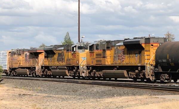 UP7475&nbsp;&lpar;C45ACCTE&rpar; - UP8916&nbsp;&lpar;SD70AH&rpar; - UP8979&nbsp;&lpar;SD70AH&rpar;
