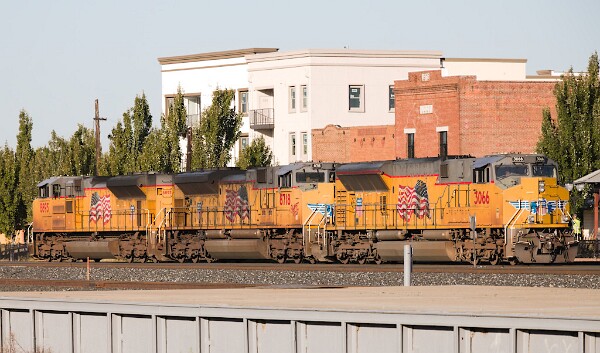 UP3066&nbsp;&lpar;SD70AH&rpar;&ast; - UP8718&nbsp;&lpar;SD70ACe&rpar; - UP8895&nbsp;&lpar;SD70AH&rpar;