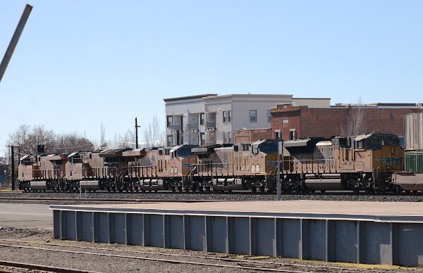 UP8207&nbsp;&lpar;C45AH&rpar; - UP2680&nbsp;&lpar;C45AH&rpar; - UP2547&nbsp;&lpar;C45AH&rpar; - UP7235&nbsp;&lpar;C44ACM&rpar; - UP8924&nbsp;&lpar;SD70AH&rpar;