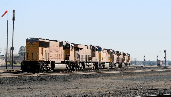 UP7804&nbsp;&lpar;C45ACCTE&rpar; - UP7503&nbsp;&lpar;C45ACCTE&rpar; - UP6045&nbsp;&lpar;C44ACCTE&rpar; - UP5757&nbsp;&lpar;C44ACM&rpar; - UP8046&nbsp;&lpar;C45ACCTE&rpar; - UP4275&nbsp;&lpar;SD70M&rpar;