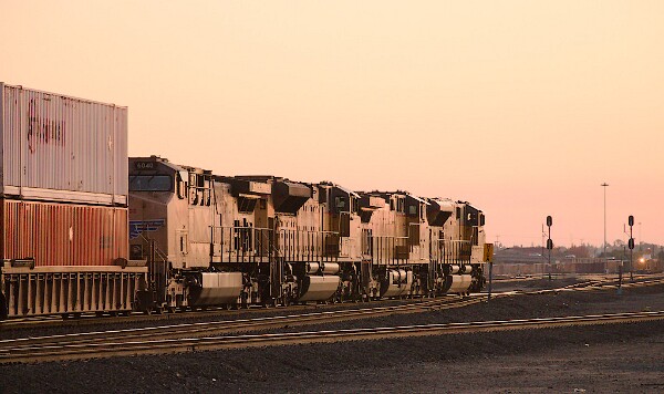UP3034&nbsp;&lpar;SD70AH&rpar;&ast; - UP6503&nbsp;&lpar;C44ACM&rpar; - UP8878&nbsp;&lpar;SD70AH&rpar; - UP6040&nbsp;&lpar;C44ACCTE&rpar;
