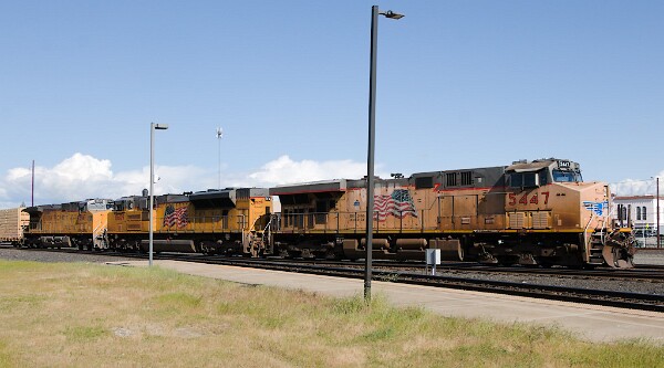 UP5447&nbsp;&lpar;C45ACCTE&rpar; - UP8609&nbsp;&lpar;SD70ACe&rpar; - UP5947&nbsp;&lpar;C44ACM&rpar;