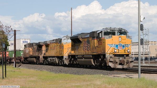 UP9056&nbsp;&lpar;SD70AH&rpar; - UP5639&nbsp;&lpar;C44ACM&rpar; - UP5585&nbsp;&lpar;C44ACCTE&rpar;