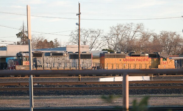 UP1347&nbsp;&lpar;GP40-2&rpar; - UP1005&nbsp;&lpar;GP60&rpar;