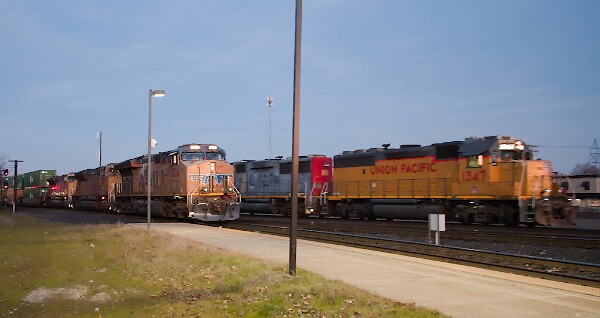 UP1347&nbsp;&lpar;GP40-2&rpar; - UP1005&nbsp;&lpar;GP60&rpar; - UP2724&nbsp;&lpar;C45AH&rpar; - UP8887&nbsp;&lpar;SD70AH&rpar; - UP8893&nbsp;&lpar;SD70AH&rpar;