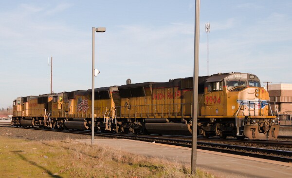 UP4696&nbsp;&lpar;SD70M&rpar; - UP9923&nbsp;&lpar;SD59MX&rpar; - UP9904&nbsp;&lpar;SD59MX&rpar;