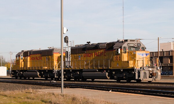UPY332&nbsp;&lpar;SD40N&rpar; - UPY432&nbsp;&lpar;PS6B&rpar;